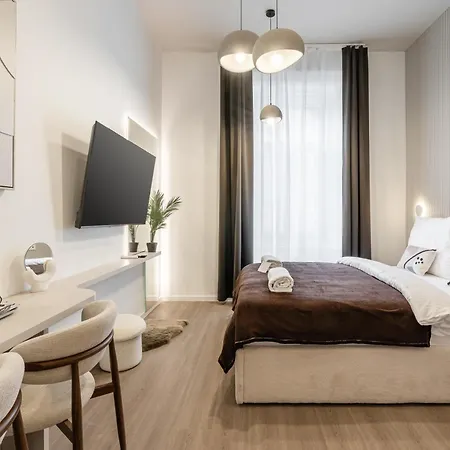 Oasis Luxe Boutique By Bqa Bed and Breakfast 4*