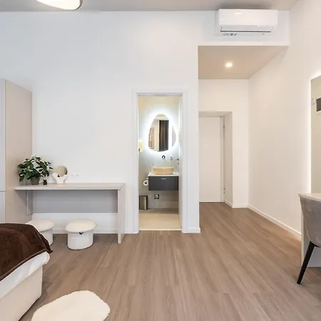 Oasis Luxe Boutique By Bqa Budapesta