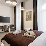 Oasis Luxe Boutique By Bqa Bed and breakfast Budapest