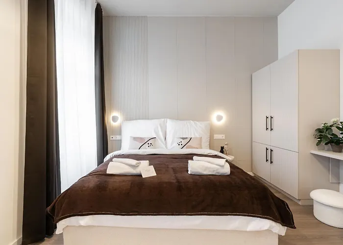 Oasis Luxe Boutique By Bqa Budapest