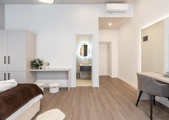 Oasis Luxe Boutique By Bqa Budapest