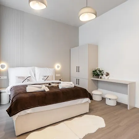 Oasis Luxe Boutique By Bqa B&B *